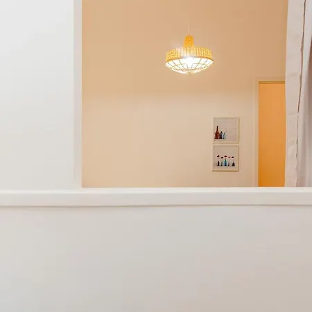 アパート Stunning Bridge View From Open Plan Flat リスボン
